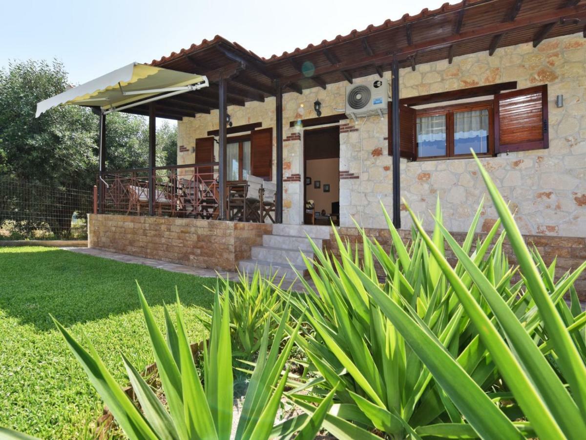 Villa Trifon By Rentalspro Services -Nea Potidea Halkidiki Eksteriør billede